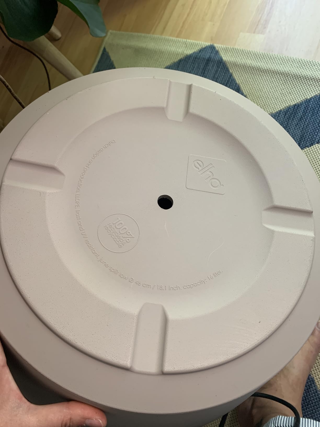 Très beau pot recyclé